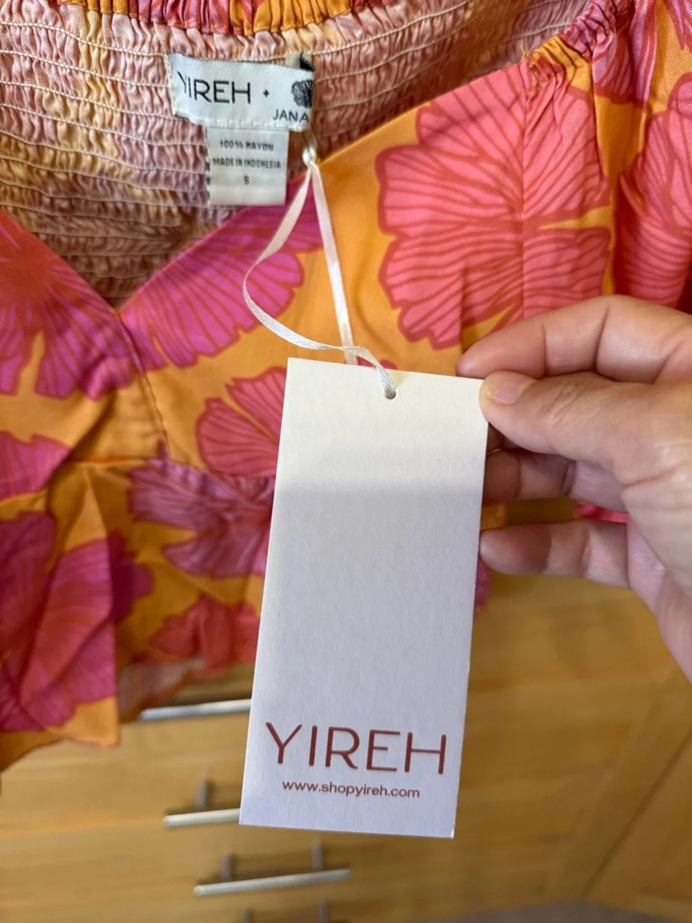 Yireh crop top - Picture 2 of 4